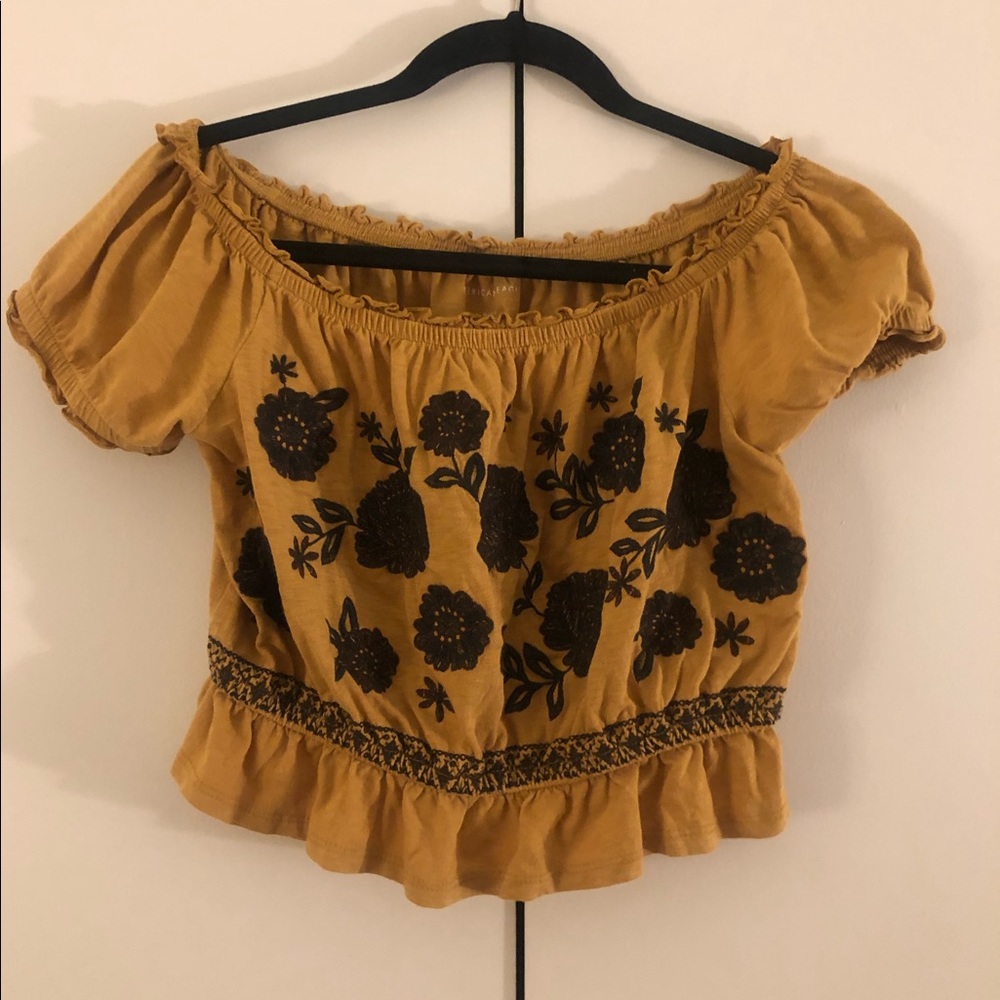Crop off the shoulder shirt